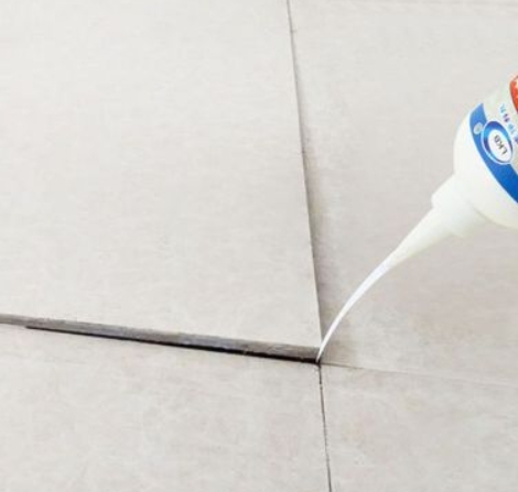 上杭瓷砖空鼓维修公司分享卫生间瓷砖脱落的原因可能有以下几点